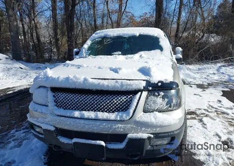 2003 Ford Expedition Xlt z USA, uszkodzony, nr VIN 1FMPU16W03LB14096